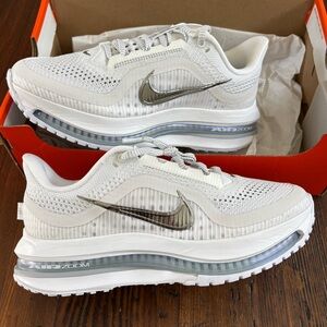 Nike Pegasus Premium - Women's Running Sneakers - White - Size 7 - NEW